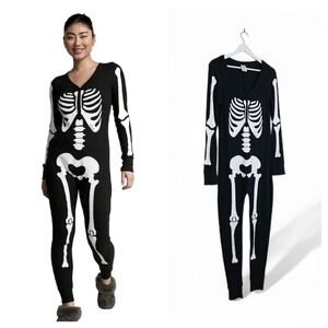 Victoria’s Secret PINK Skeleton Thermal Onesie Pajama Cozy Goth Sleepwear M